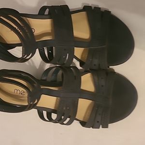 Womens sandals size 6